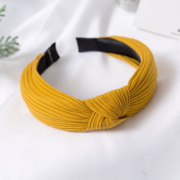 'Mona' Ribbed Knit Single Knot Cloth Headband - Picture 5 of 8